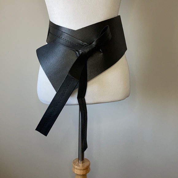 ReStocked NWT Vegan Leather Asymmetrical Wide Black Obi - Picture 4 of 10